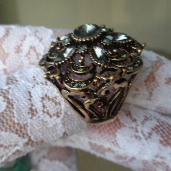 ART DECORE CHARMING GRAYSTONE HANDCRAFTED RING - Picture 4 of 4